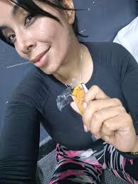 Yo fingiendo que estoy comiendo una barrita de proteína en el crossfit  cuando en realidad es una cocada 🤭🤭🤭