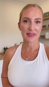 LOLA BRONZE express self-tan still looking good at 7 days 🤯😍 Now to  exfoliate and refresh my tan for my birthday weekend 💃🍹 Watch the space  for an update