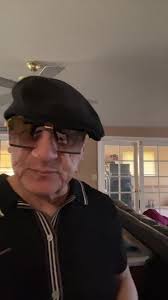 Eric Warmuth's Instagram, Twitter & Facebook