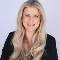 Heather Morley's Instagram, Twitter & Facebook