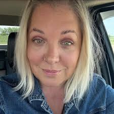 What places in Saskatoon serve tasty non-alcoholic cold drinks?