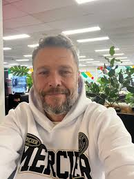 Howdy folks 👋 Although my neck is slightly better it still hasn't fully  recovered and I must admit my legs felt like jelly today, so