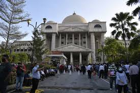 Mahkamah tinggi kuala lumpur memaklumkan one malaysia development berhad (1mdb) adalah syarikat untuk menjaga kepentingan datuk seri mohd najib tun razak dan bagi menjana dana untuk parti umno. Hearings For Kl Selangor Putrajaya Court Cases Postponed Due To Cmco Extension Selangor Journal