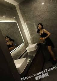 51吃瓜- 魔手外购极品厕拍酒吧女厕前景偷拍气质旗袍女神圣洁如仙的排泄瞬间！极致优雅姿态令人惊叹！ - 51cg.fun