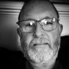 Does anyone follow Charles Dowding's composting method where you compost  even the diseased leaves? Do you see any problems when using the compost  the next season?