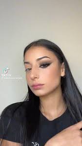 Jade Valencia (jadevalenciapintooo)