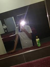 Black And White Mirror Selfie With Flash Flashlight Mirror Selfie Chicken And Shrimp Recipes Chicken And Shrimp Pasta Mirror Selfie