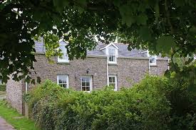 Castle View Carew Newton 3 Star Holiday Cottage In Pembrokeshire South Wales Coastal Cottages Of Pembr Coastal Cottage Cottages In Wales Holiday Cottage
