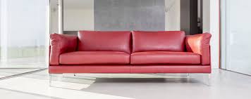 Es entsteht ein wertvolles möbelstück. Sofas Nach Mass Kompetenz In Leder Und Stoff Stilraum Manufaktur