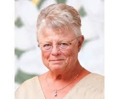 Elizabeth Deford's Instagram, Twitter & Facebook