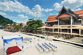 Dengan keindahan pantai dan air lautnya yang jernih mebuatkan ianya antara destinasi tempat menarik yang popular di malaysia. Laguna Redang Island Resort Pulau Redang Go Visit Redang
