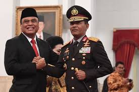 Harun masiku merupakan tersangka kasus dugaan suap terkait pergantian antarwaktu anggota tak kunjung ditemukan, politikus partai demokrat ini duga harun masiku sudah ditembak mati. Wasekjen Demokrat Sarankan Kapolri Idham Azis Bantu Kpk Temukan Harun Masiku Kabar24 Bisnis Com