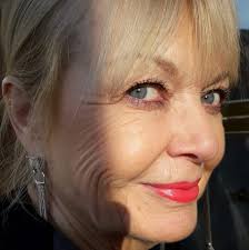 L I V E M U S I C We are looking for recommendations of local bands/artists  as we plan to start doing live music! If anyone can recommend please tag  them