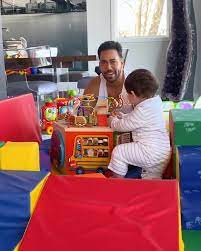 The official website of romeo santos. Romeo Santos Shares New Video Of Son Valentino
