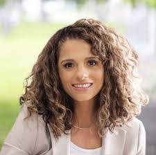 Caitlin Baines's Instagram, Twitter & Facebook