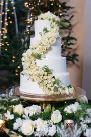 Elegant Wedding Cake With Ivory Roses This Beautiful Tiered Wedding Cake Was P Sacramento Wedding Venues Gold Winter Wedding Sacramento Wedding Photographers