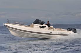 Sono stati trovati 123 annunci. Capelli Tempest 900 Wa La Prova Completa Il Gommone