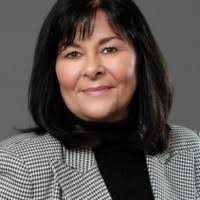 Beth Gobeille's Instagram, Twitter & Facebook