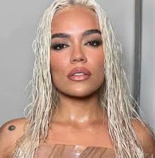 LATINA FOREVA” debuta en el puesto #74 del Billboard Hot 100. Karol G  amplía su récord como la artista latina con más entradas en la lista  Billboard. Yailin La Más Viral supera