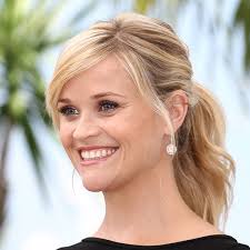 Reese witherspoon, from her childhood, began taking acting lessons and it so happened that at the age of 7 she among the memorable hairstyles of reese is the styling of the shell, which the star. 16 Must Mimic Reese Witherspoon Hairstyles More