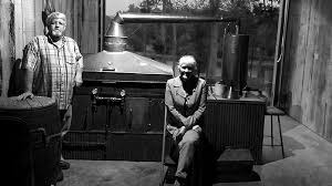 HOPKINSVILLE DISTILLERY CRAFTS "PROHIBITION ERA" WHISKEY — Casey Jones  Distillery