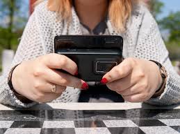 But smartphone pinky is just the latest in a growing list of injuries that researchers have been able to link to the use of mobile devices. Does Your Pinky Look Bent Blame Your Smartphone Technology News