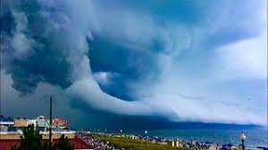 A typhoon is a mature tropical cyclone that develops between 180° and 100°e in the northern hemisphere. Hwsh9twtoznm2m