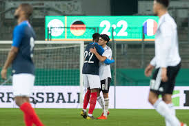 Mats hummels (rechts) bekommt es mit der traumoffensive der franzosen um superstar kylian mbappe zu tun. Nationalteam U21 Deutschland Gegen Frankreich Die Bilder Des Spiels