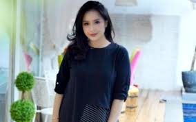Beckman beenarile august 07, 2021. Nagita Ngupil Cantik Tutupi Dompet 40 Juta Usai Dikontrak Miliaran Ria Ricis Auto Sungkem