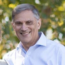 Larry Baran's Instagram, Twitter & Facebook