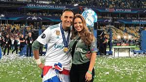 Jocelyn burgardt and edinson cavani's family. Real Madrid Has Keylor Navas Wife Given A Clue About His New Club As Com