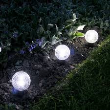 Led Gartenbeleuchtung Und Gartenlampen 85 Ideen Fur Akzentbeleuchtung Solar Path Lights Garden Path Lighting Path Lights