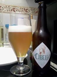 La Cibeles Ipa Dryhopping Una Explosion De Aromas A Citricos Y Frutas Maduras Que Junto Con Un Marcado Amargor Y Una Densisima Espuma Hacen De Esta Cerv Cerveja