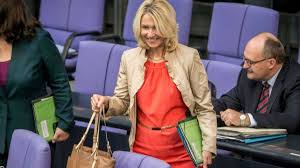 Familienministerin manuela schwesig will noch in diesem jahr einen gesetzentwurf zur förderung der lohngleichheit zwischen frauen und männern vorlegen. Manuela Schwesig Ist Schwanger Panorama