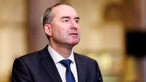 Schlichtweg versagt": Parteiinterner Druck auf FW-Chef Aiwanger