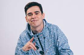 Ask.tm é um podcast onde eu respondo a perguntas aí da malta. Ele Enche Salas Que Se Riem Com Ele Nao E Um Betinho Com A Mania Que Coiso