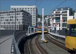 Drei gegliederte baukörper besetzten das band entlang der wolframstraße. Reger Stadtbahnverkehr An Der Neuen Stadtbahnstation Budapester Platz Im Stuttgarter Europaviertel Bahnbilder De