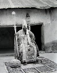 When you arrive wait in your car. Africa Yoruba Kings Series Oba Oyewusi Ii Olokuku Of Okuku Seated C Ulli Beier African Royalty African Image African Kings And Queens