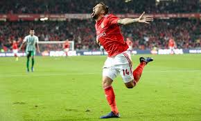 Fábio cardoso, 26, uit portugal cd santa clara, sinds 2018 centrale verdediger marktwaarde: Video Fabio Cardoso Escorrega E Seferovic Marca Para O Benfica Maisfutebol