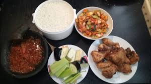 Salah pilih menu makan pada malam hari bisa membuat berat badan bertambah lo. Menu Makan Makan Malam Sederhana Youtube