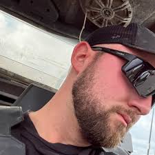 How to lock up rear CanAm storage boxes?