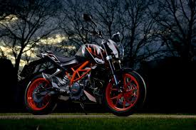 The new video that surfaced online a few weeks ago clearly shows multiple features of the upcoming ktm bike in india. 2014 Ktm Duke 390 Malaysia 049 Motorcycle Mojo