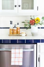 These 5 decorating tips won?t break the bank but will have a lot of impact on the way your kitchen looks. Cozy Fall Kitchen Decorating Ideas On Sutton Place
