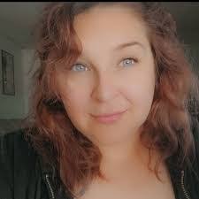 Amanda Channell's Instagram, Twitter & Facebook