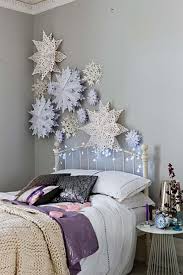 17 Magical Paper Snowflake Craft Projects Diy Holiday Decor Christmas Bedroom Snowflake Decorations