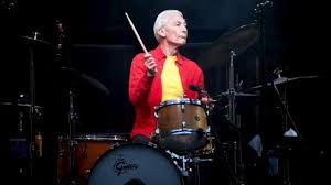 El presentador de telecinco se suma a la línea de su compañera de cadena y de programa en una tendencia en los. El Periodismo Colombiano Esta De Luto Por La Muerte De Javier Ayala Kienyke