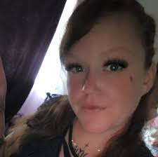 When your 4 year old tells you she wants her nails painted, you pain her  nails 🩷