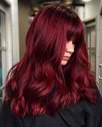 Questo perché il rosso ciliegia non è un colore molto naturale, è impossibile avere dei capelli con la base di questo colore. Capelli Rosso Intenso Come Si Ottiene Il Colore E A Chi Sta Bene