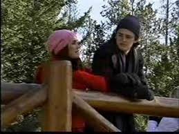 Giovanni se para y le abienta una almuada a diego: Video Rebelde Mia Miguel Diego Roberta 1Âª Temporada