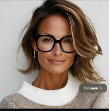 Donna Tonkinson's Instagram, Twitter & Facebook